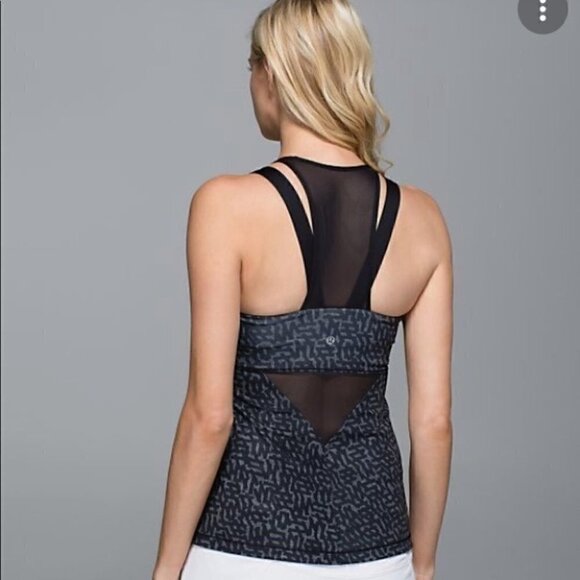 lululemon athletica Tops - LULULEMON Running In The City Tank sz 6 tank top yoga active wear net pop black